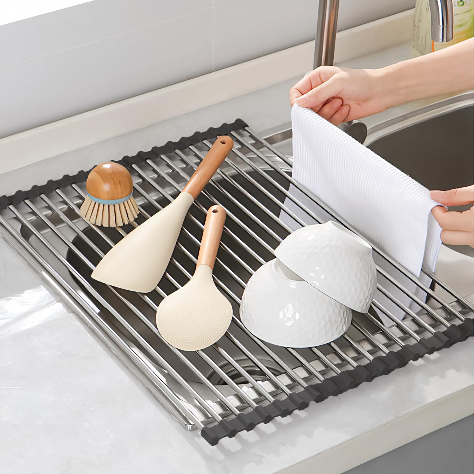 Égouttoir à vaisselle inoxydable noir pour cuisine, tapis d'égouttement pliable, organisation de la cuisine (43 x 35 cm)